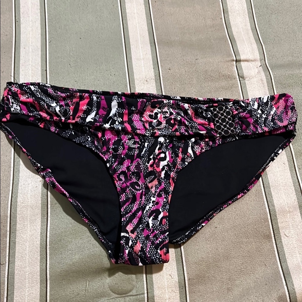Animal print bikini bottoms